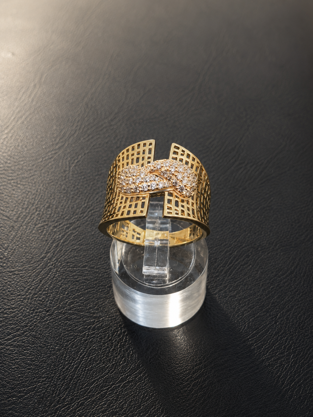 Anillo de mujer con circornia