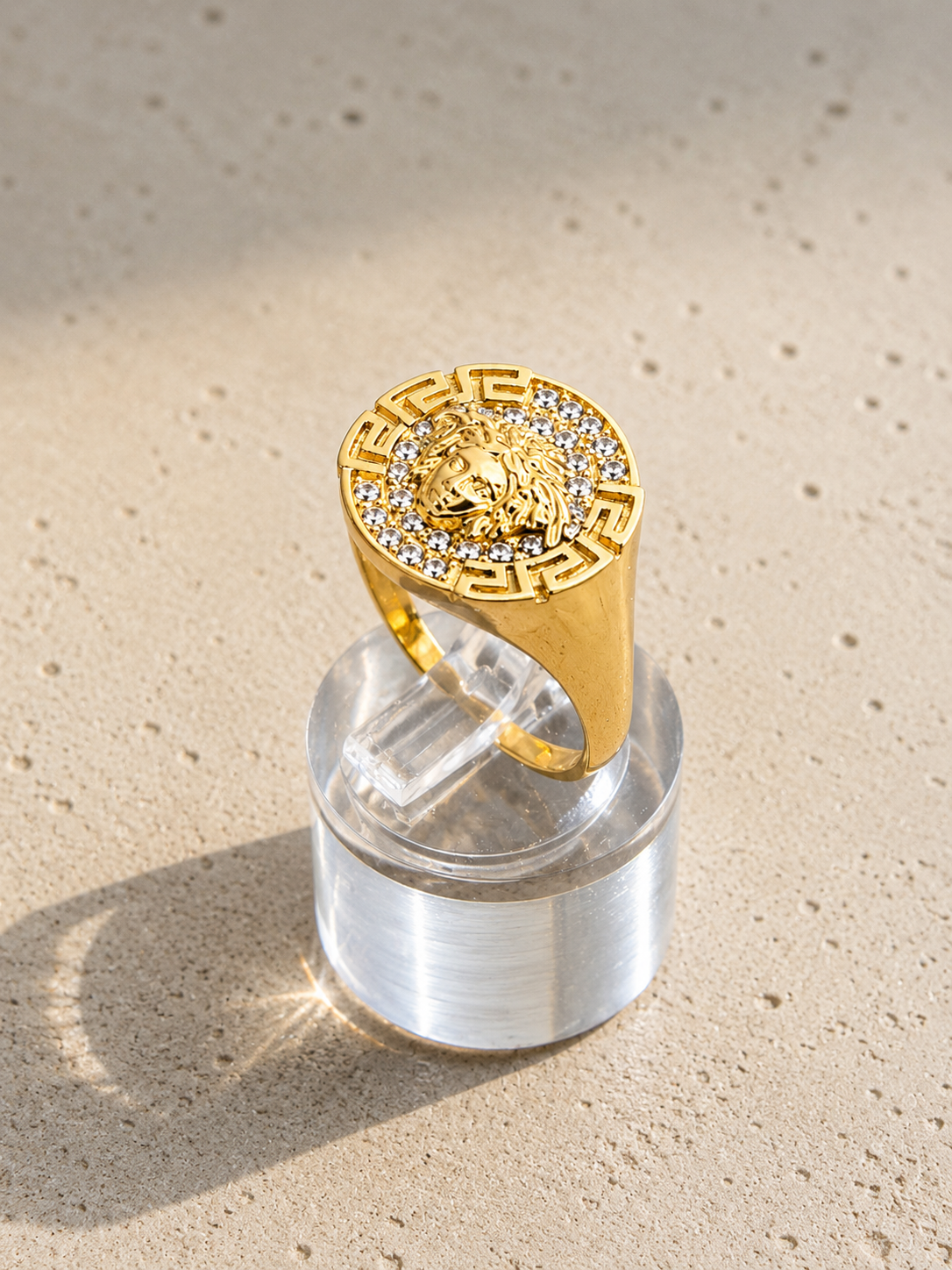 Anillo versace